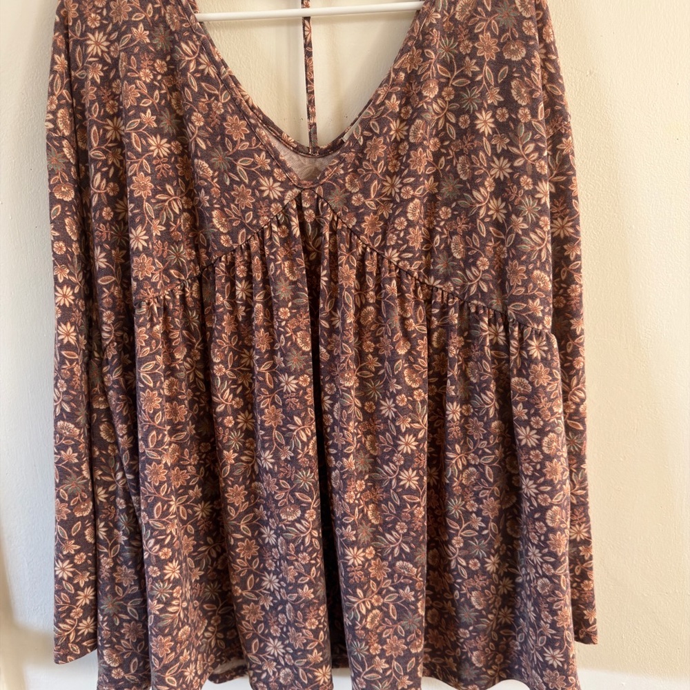 Floral V-Neck Long Sleeve Top